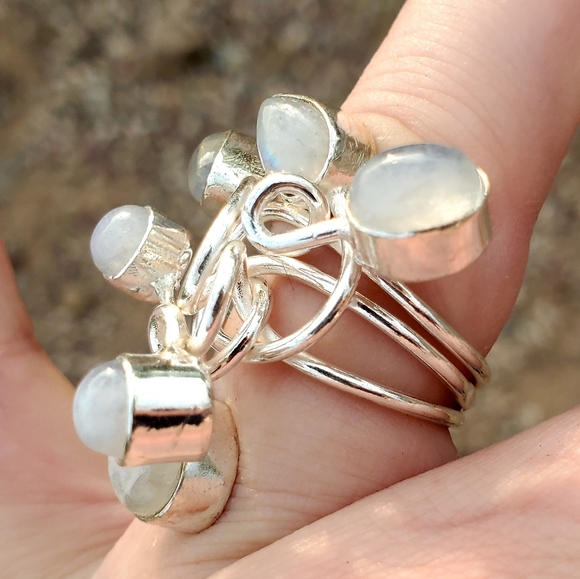 New Twisted Rainbow Moonstone Silver Statement Ring. - Picture 4 of 16